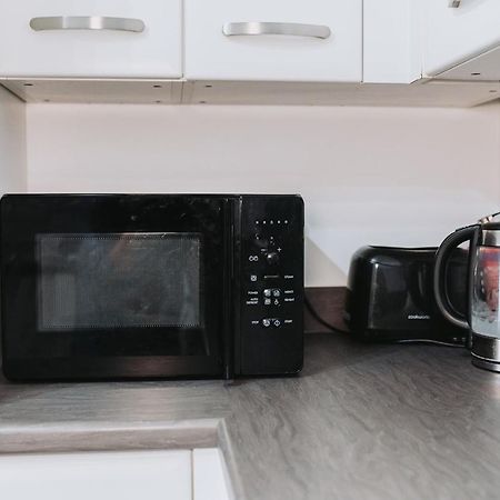 Deluxe 2 Bed Flat In Patchway Near Aztec West And Cribbs Causeway Bristol 아파트 외부 사진
