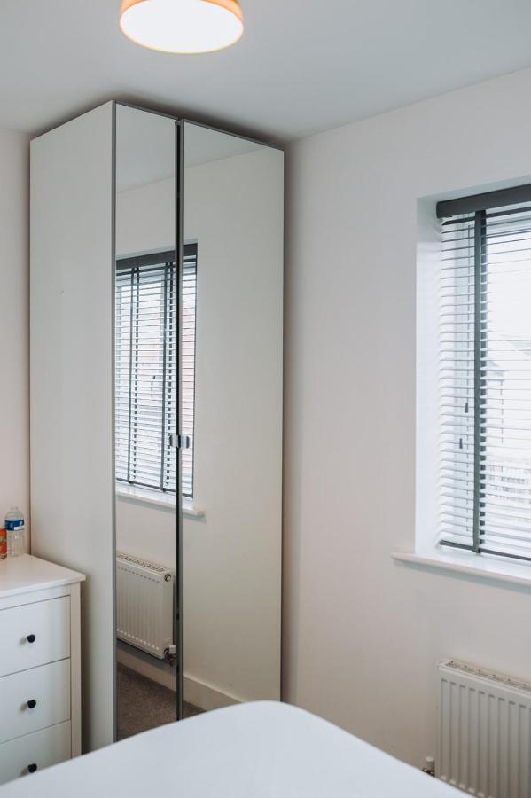 Deluxe 2 Bed Flat In Patchway Near Aztec West And Cribbs Causeway Bristol 아파트 외부 사진