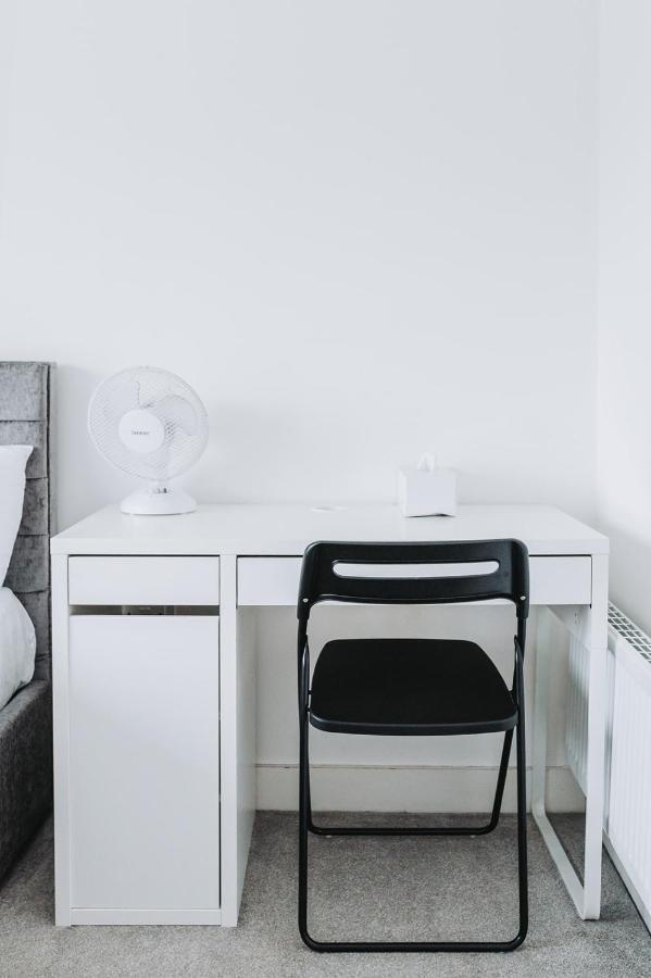 Deluxe 2 Bed Flat In Patchway Near Aztec West And Cribbs Causeway Bristol 아파트 외부 사진