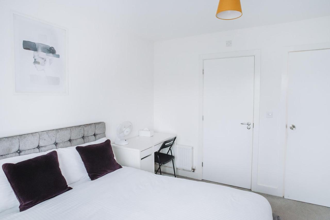Deluxe 2 Bed Flat In Patchway Near Aztec West And Cribbs Causeway Bristol 아파트 외부 사진