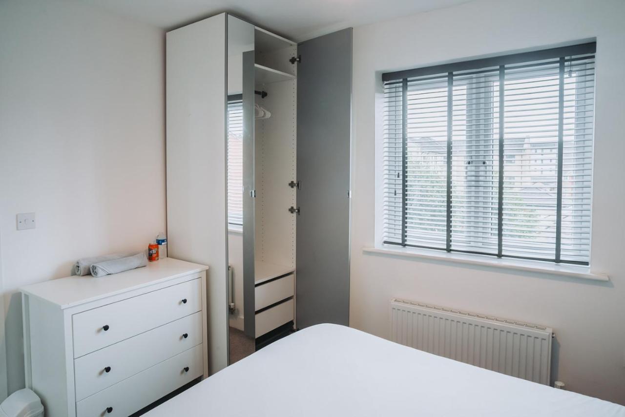 Deluxe 2 Bed Flat In Patchway Near Aztec West And Cribbs Causeway Bristol 아파트 외부 사진